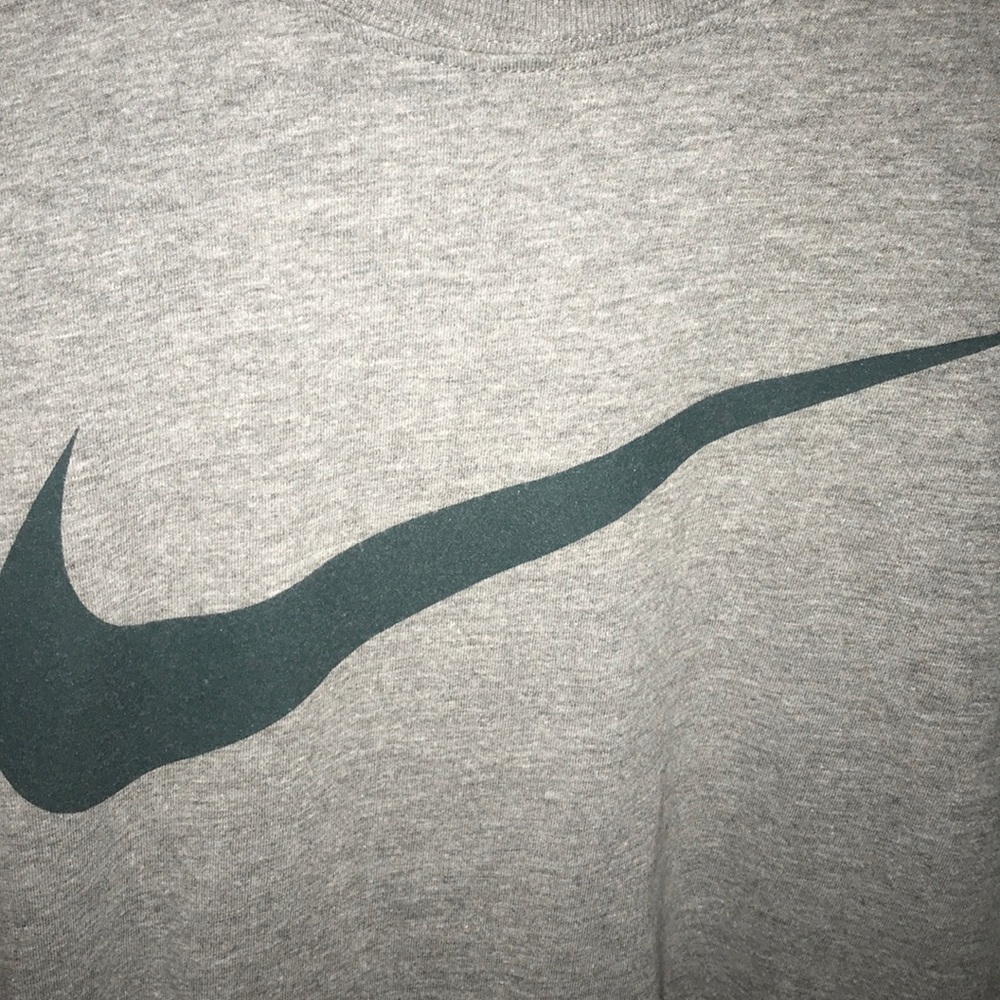 Nike T-Shirt - Picture 3 of 3